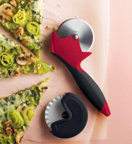 Нож для пиццы с двумя насадками Tupperware